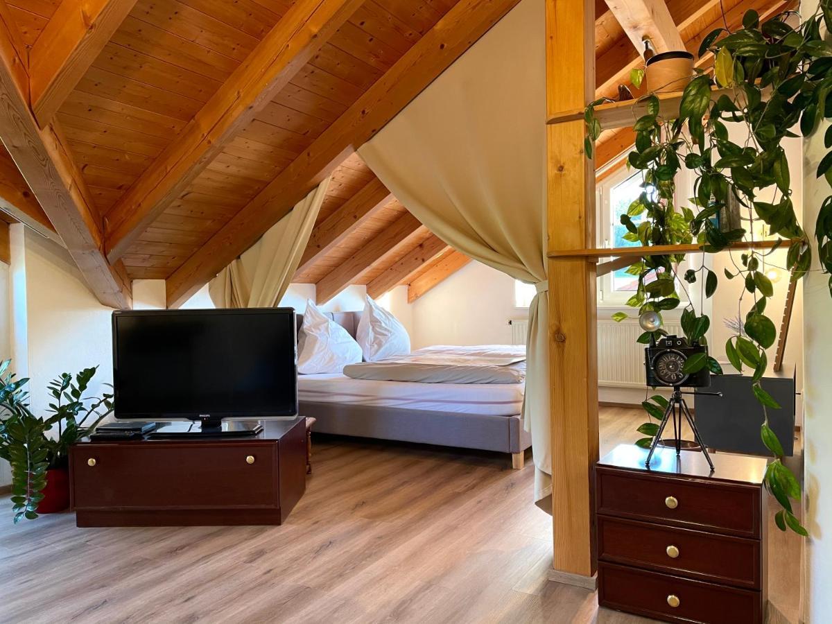 Buchenberg  Kuschelige Ferienwohnung Mit Balkon & Free Wifi מראה חיצוני תמונה